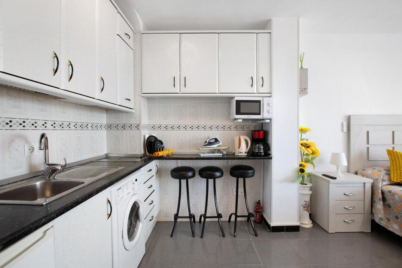 Bulto Carihuela B Apartment Torremolinos Bagian luar foto